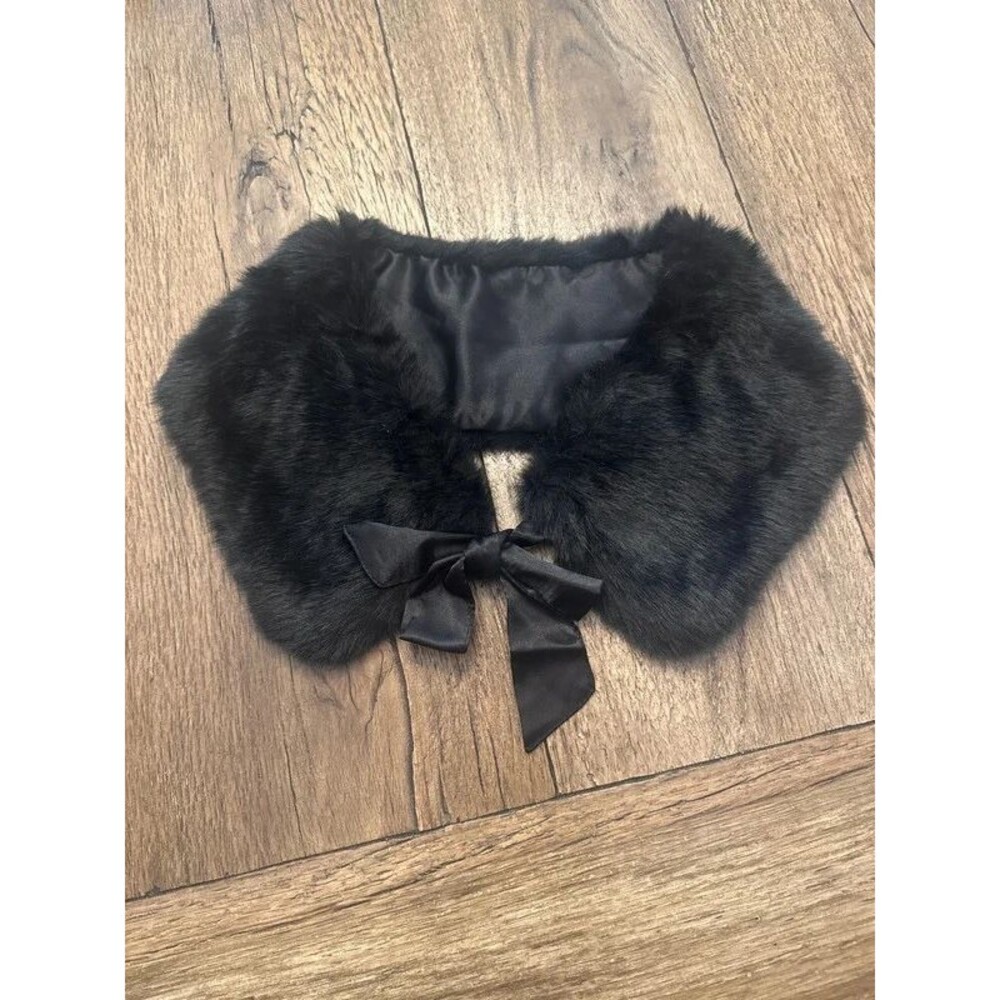 Little Girl’s Fur Collar